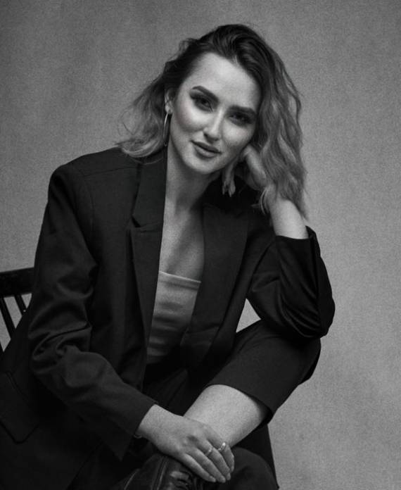 Aleksandra, Graphic Designer. Business presentation design