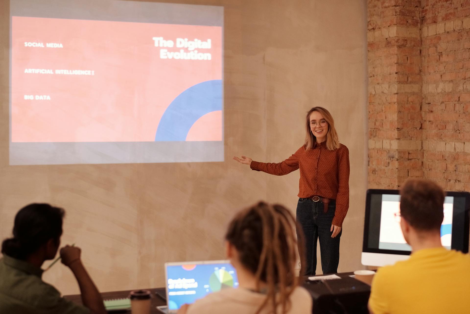 Pitch deck vs. Business plan what's the difference and when to use each