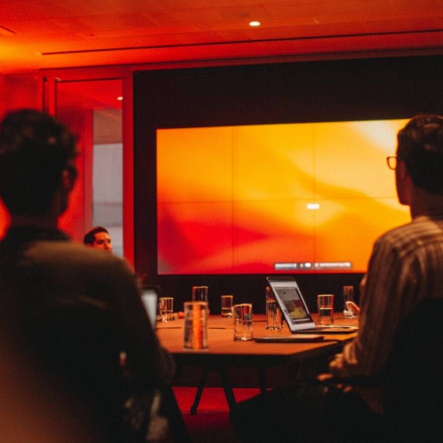Virtual presentations: how to make your online pitch stand out?